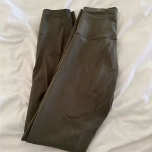 Lululemon wunder train high rise 28”